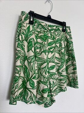 Zara Green Leaf-Print Shirts on Cream Small